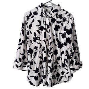 Chicos No-Iron Chic Stretch Black & White Floral 3/4 Sleeve Button-Up Size 12